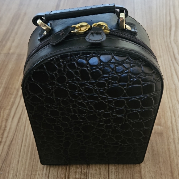 Jewelry train case organizer jewelry box